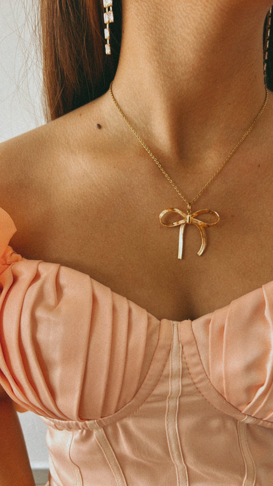 Ribbon Necklace